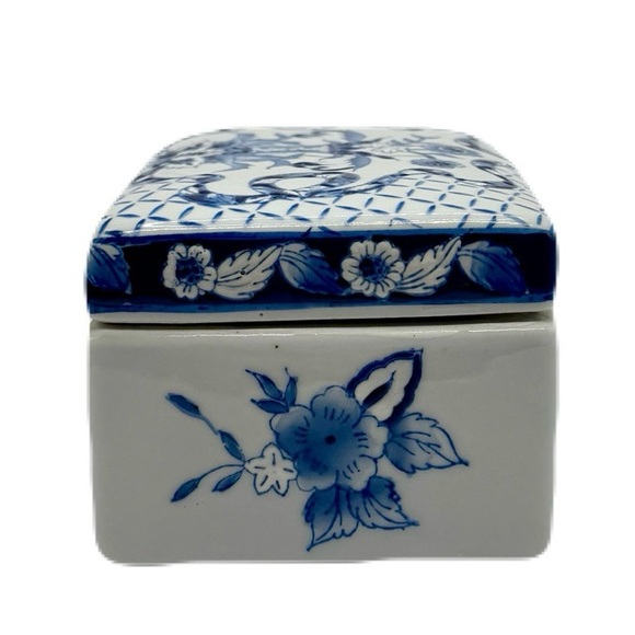 Chinese Blue and White Porcelain Trinket Keepsake Box w/ Lid - BEAUTIFUL Vintage - Picture 3 of 10